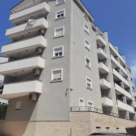 Limar Apartman *